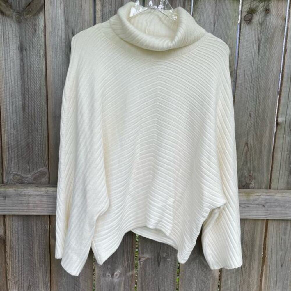 Anthropologie Moth Turtleneck Sweater Knitted Dolman Oversized Cream Size Medium